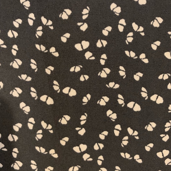 Loft size L sleeveless top - Picture 2 of 4